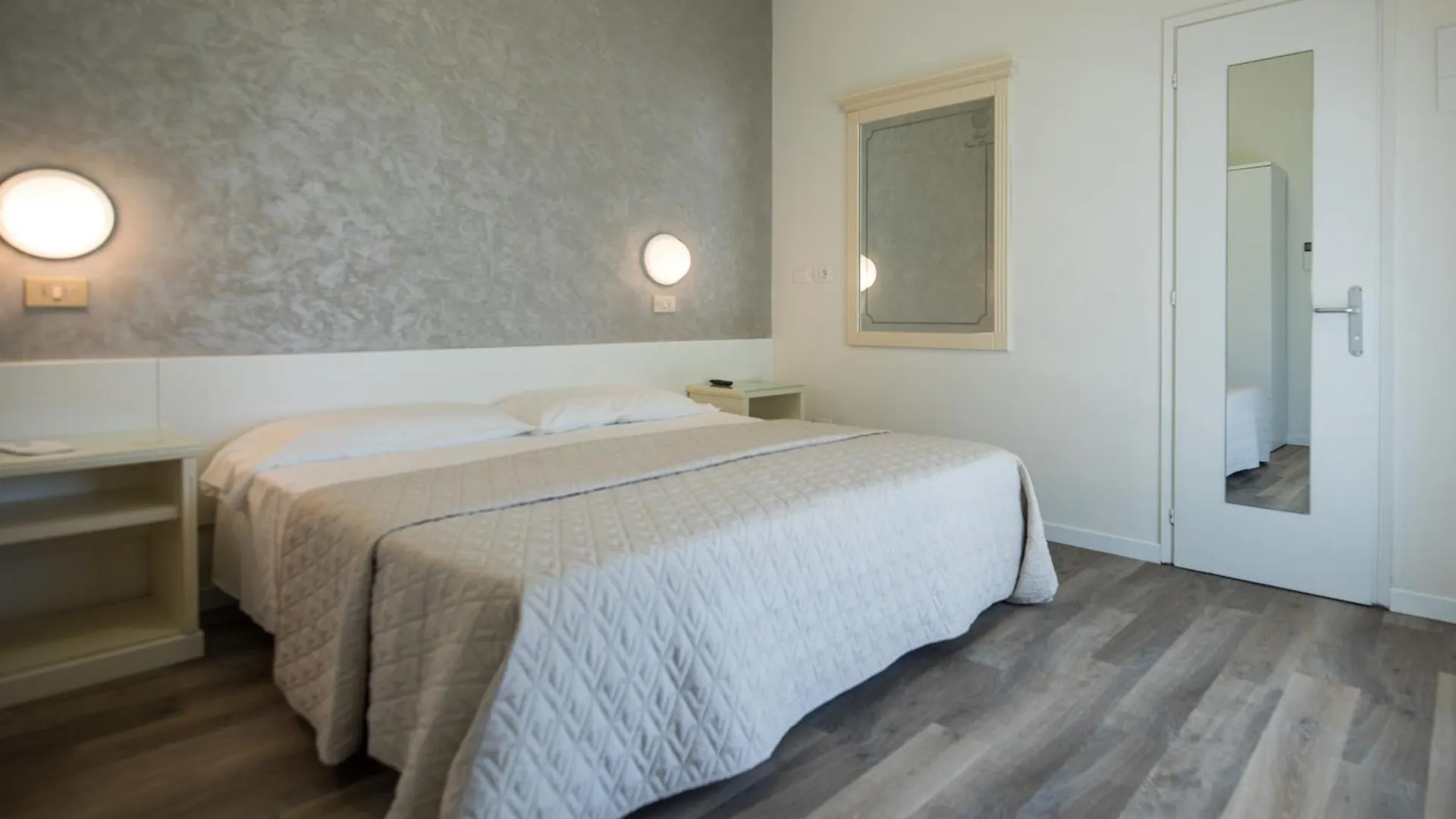 **  Hotel Cristina Lido di Jesolo Itálie