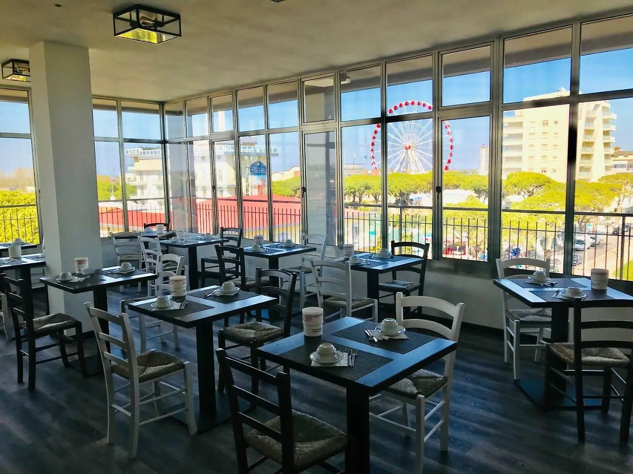 Hotel Cristina Lido di Jesolo 2*,
