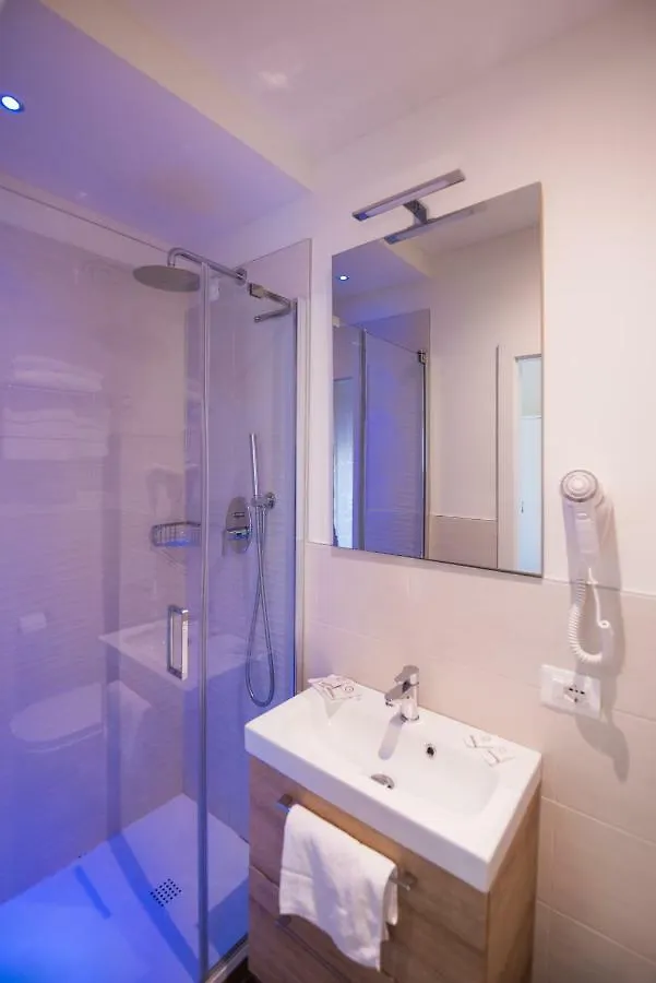 Hotel Cristina Lido di Jesolo 2*,